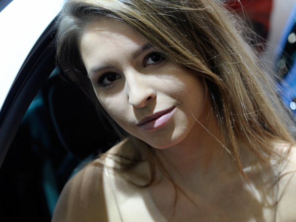 Les plus belles hôtesses du Salon de l'Auto