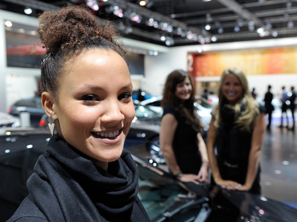 Les plus belles hôtesses du Salon de l'Auto