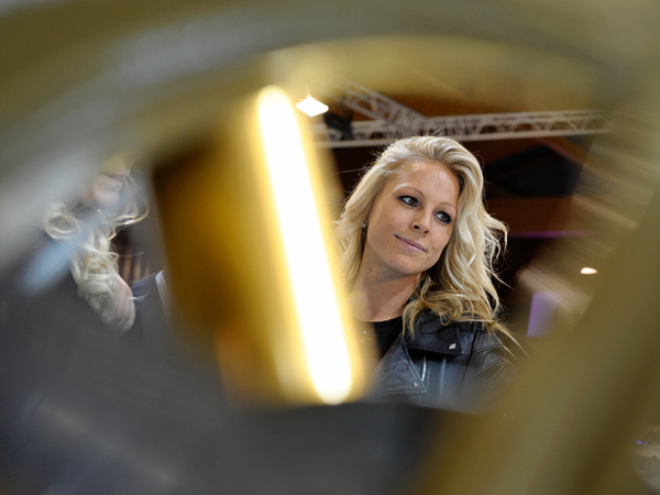 De mooiste hostessen van het Autosalon