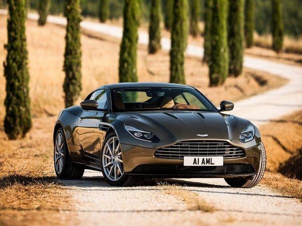 Aston Martin DB11