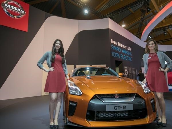 De meest stijlvolle hostessen van het Autosalon 2018