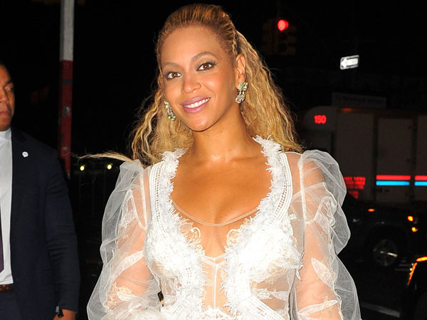 Beyoncé : hulpje in een kapsalon