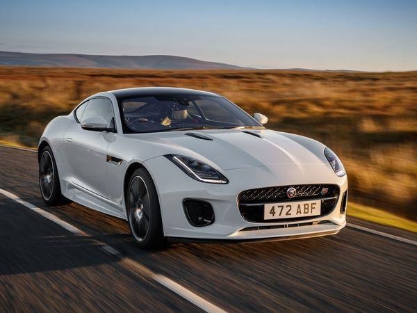 Jaguar F-Type Chequered Flag