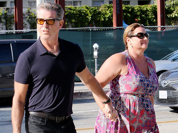 Pierce Brosnan en Keely Shaye Smith