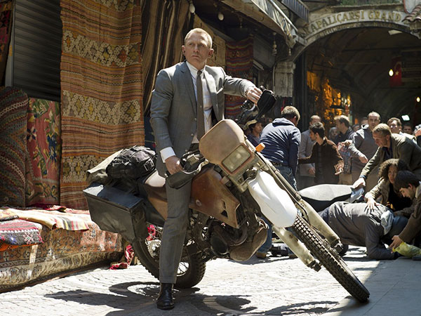 Daniel Craig