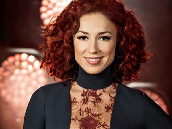Natalia over Bart Peeters