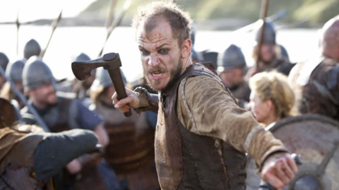 Gustaf Skarsgärd als Floki