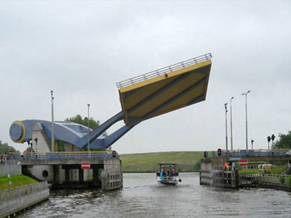 Slauerhoffbrug - Leeuwarden, Nederland