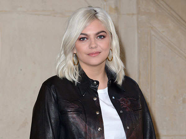 Louane a la banane