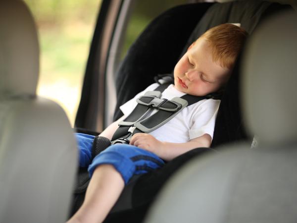 partir en vacances en voiture avec bébé partir en vacances en voiture avec bébé