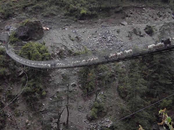 Pont suspendu de Ghasa, Népal