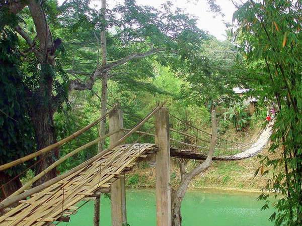 Pont suspendu à Bohol, Philippines