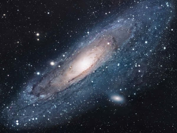 Menace de collision intergalactique  