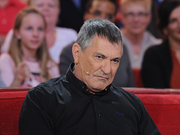 Jean-Marie Bigard fond en larmes en interview