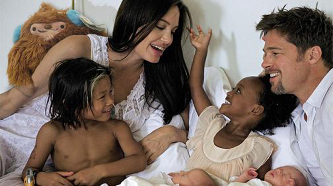 Brad Pitt en Angelina Jolie overwegen zevende kind