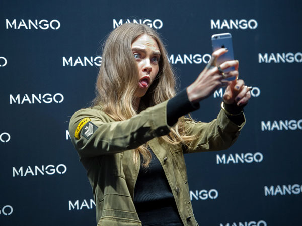 Cara Delevingne, contre le bouton "J'aime pas" sur Facebook
