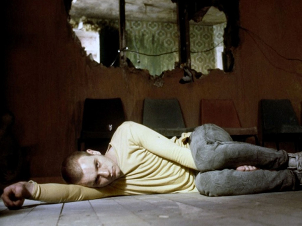 De l'eau et de la peinture plutôt que de l'héroïne dans Trainspotting