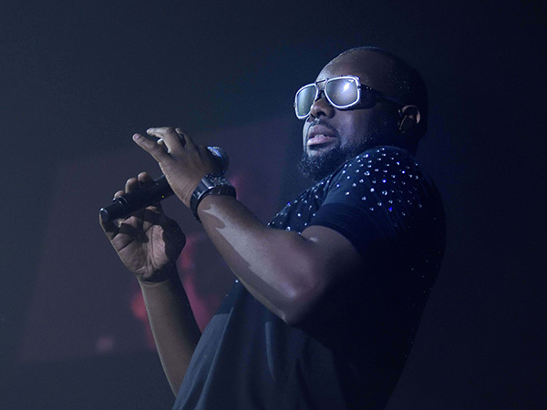 Pas de jet privé ? Maître Gims annule son concert