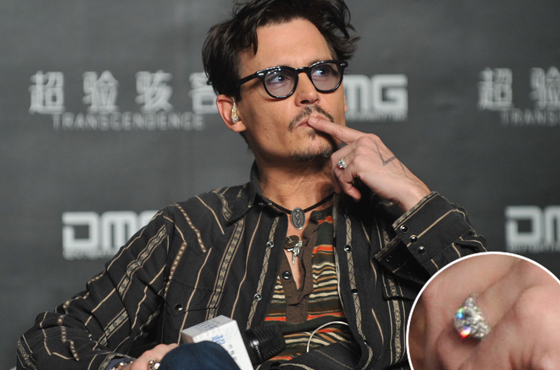 Johnny Depp confirme ses fiançailles d'une bien drôle de façon