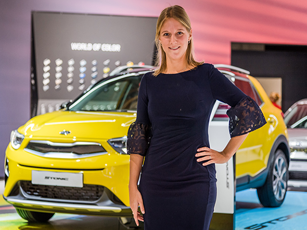 De meest stijlvolle hostessen van het Autosalon 2019