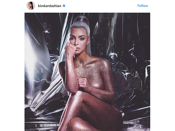 Kim Kardashian naakt en glitterend op Instagram