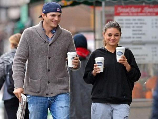 Ashton Kutcher en Mila Kunis zijn paparazzi zat