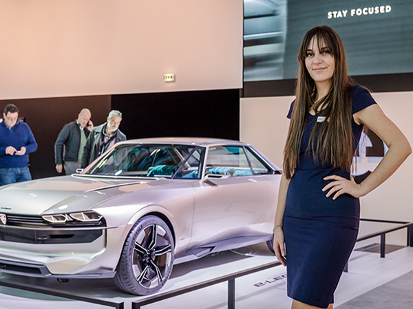 Les hôtesses les plus élégantes du Salon de l'Auto 2019