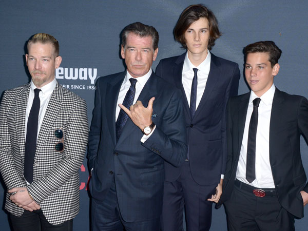 Les fils de Pierce Brosnan illuminent le tapis rouge