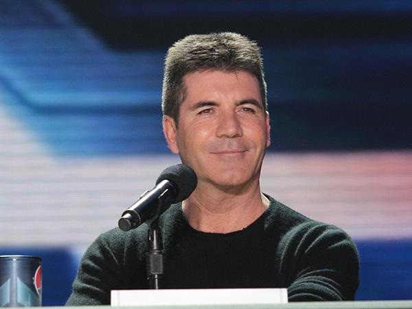 Simon Cowell kreeg douche van razende Mel B.