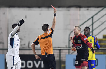 Dan toch geen straf voor 'rode' Van Langendonck (KVC Westerlo); Perdichizzi (Union) wél op de strafbank