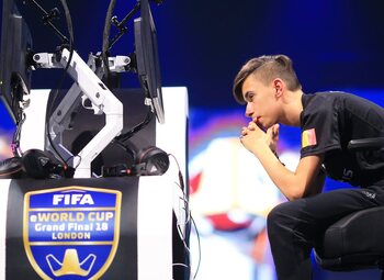 Stefano Pinna en Gilles Bernard vertegenwoordigen België op FIFA 20 tegen Zwitserland