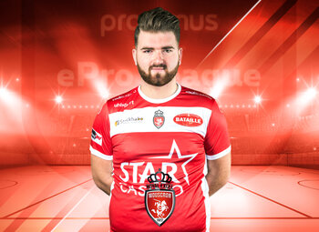 L’équipe et la tactique personnalisée du joueur pro de Mouscron “Rego”