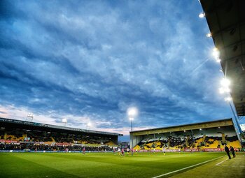 Lokeren reageert op geruchten rond faillissement: "Hopen Chinees contract zo snel mogelijk te verzilveren"