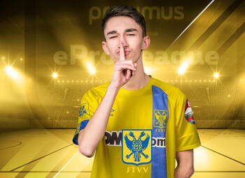 L’équipe et la tactique personnalisée du joueur STVV “Zayror”
