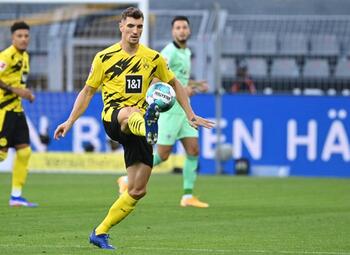 Dortmund wint eenvoudig van Mönchengladbach op eerste speeldag