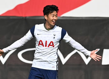Tottenham klopt Southampton met vier goals van Son