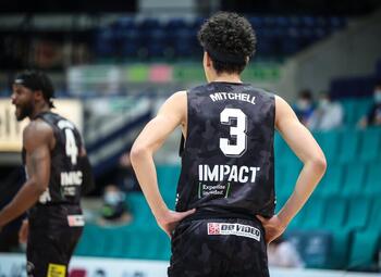 Limburg United dendert voorbij de Leuven Bears