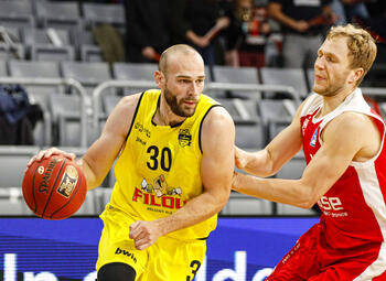 Onvervalste topper trekt Euromillions Basketball League op gang