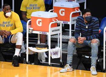Quatre défaites consécutives pour LeBron James et les Lakers : les champions en titre dans le dur