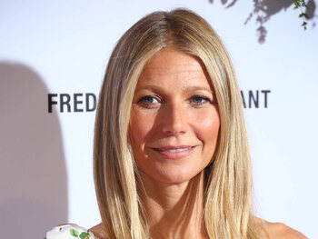 Bijtende kritiek op Gwyneth Paltrow om yoga