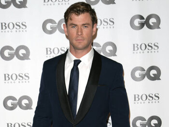 Chris Hemsworth se voit en vieil acteur de films d'action
