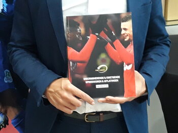 Pro League stelt handleiding discriminerende en kwetsende spreekkoren en uitlatingen voor