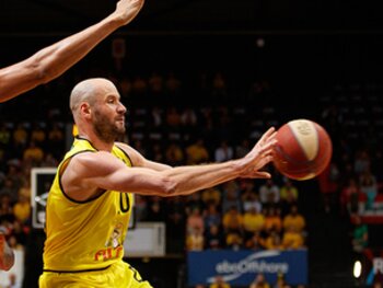 Regardez Ostende – Limburg United en direct sur Proximus Sports