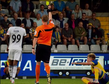 Schorsingen en gele dreiging Proximus League: speeldag 11