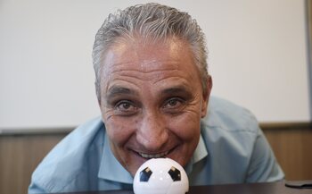 De trainer: Adenor Leonardo Bacchi