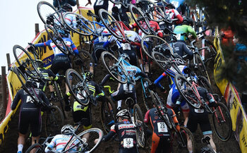 Wereldbeker en Superprestige: 17 crossen van hoog niveau op Proximus Sports
