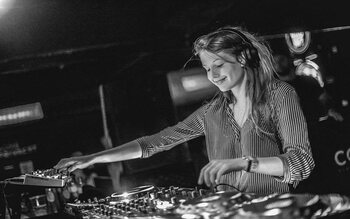 Charlotte de Witte: donker doet dansen!