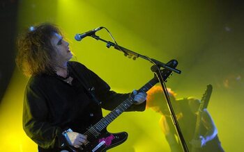 The Cure - Standing on a Beach