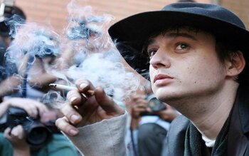 Pete Doherty maakt het bont