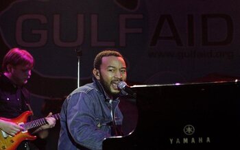« Who Did That To You? » - John Legend